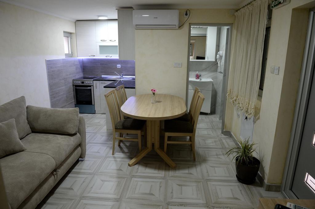 Guesthouse Dokic Leskovac  Esterno foto